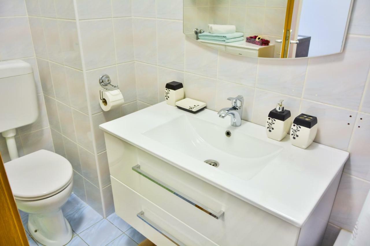 Apartment Klaudio Senj  Ngoại thất bức ảnh